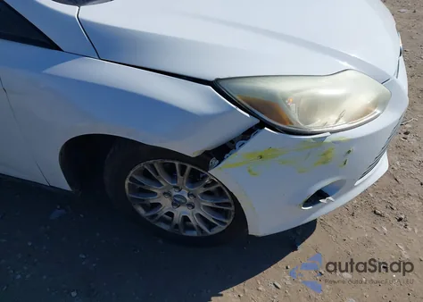 2012 Ford Focus Se z USA, uszkodzony, nr VIN 1FAHP3F26CL198004